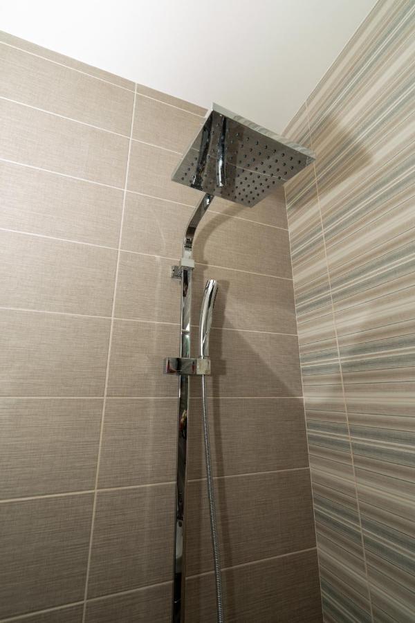 Appartamento Comfy & Stylish Apt In Giannina Esterno foto